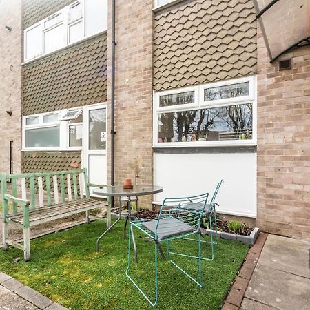 10 Boutique Studio Apartment Near Tube - Quiet Location Little Missenden Екстериор снимка