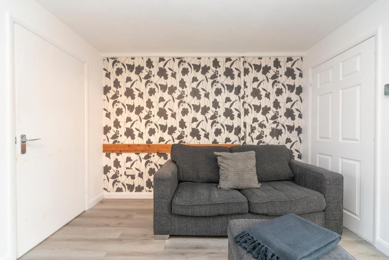 10 Boutique Studio Apartment Near Tube - Quiet Location Little Missenden Екстериор снимка